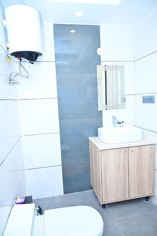 The Dwelling Inn Greater Noida Kültér fotó