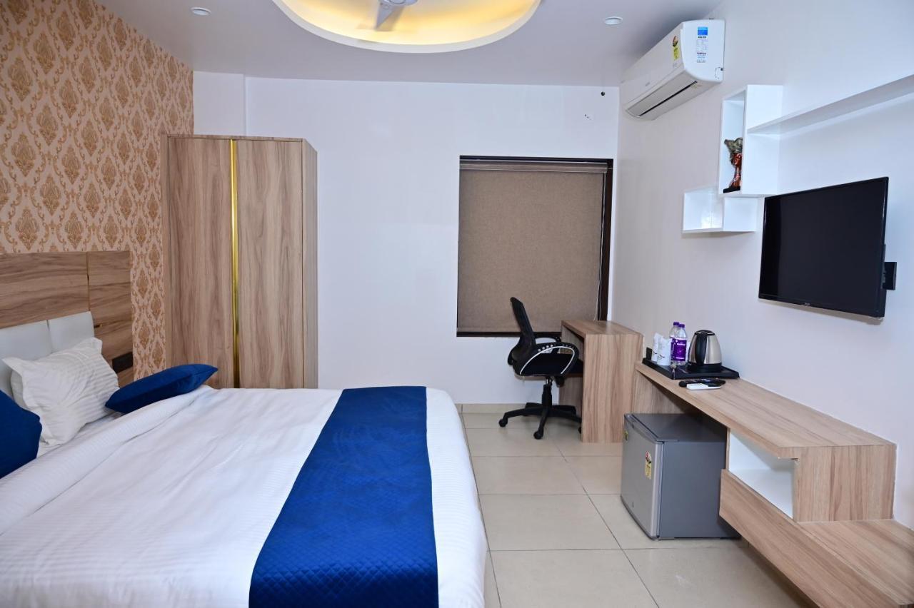 The Dwelling Inn Greater Noida Kültér fotó