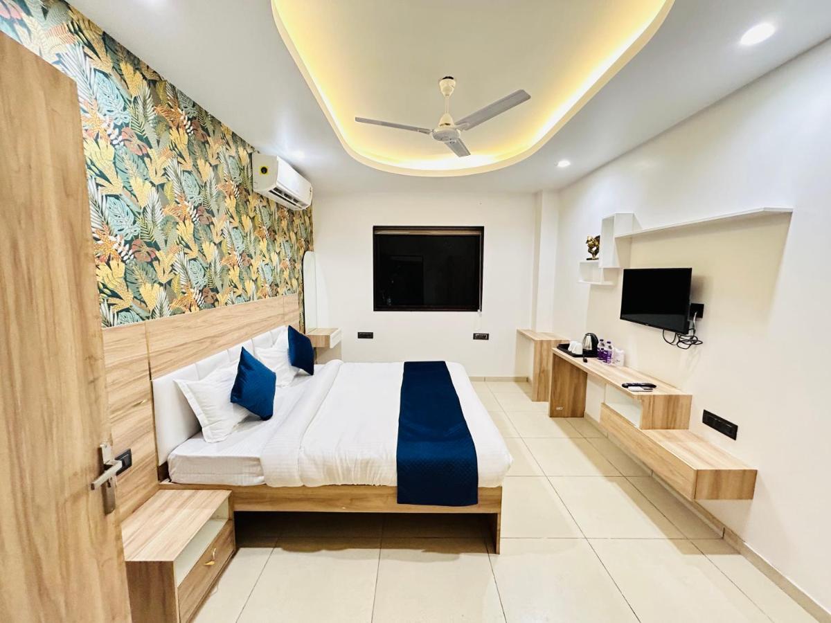 The Dwelling Inn Greater Noida Kültér fotó