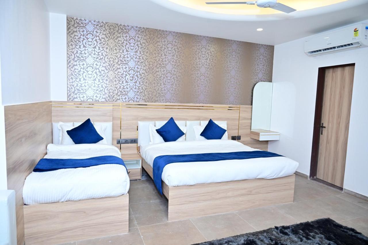 The Dwelling Inn Greater Noida Kültér fotó