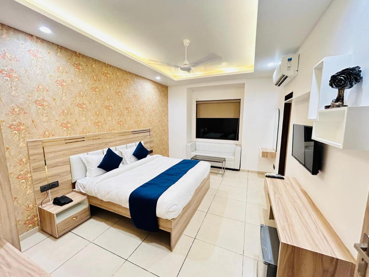 The Dwelling Inn Greater Noida Kültér fotó