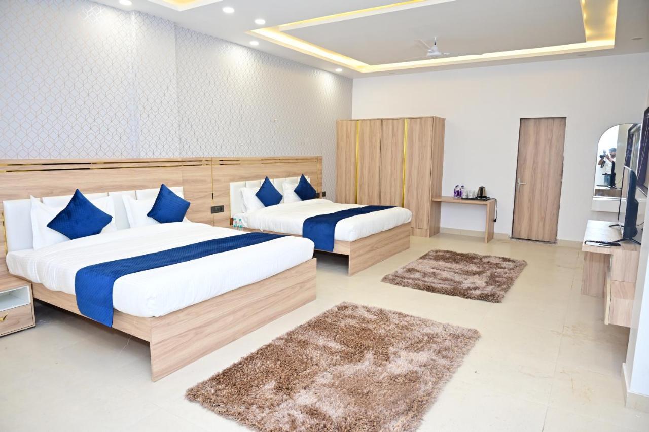The Dwelling Inn Greater Noida Kültér fotó