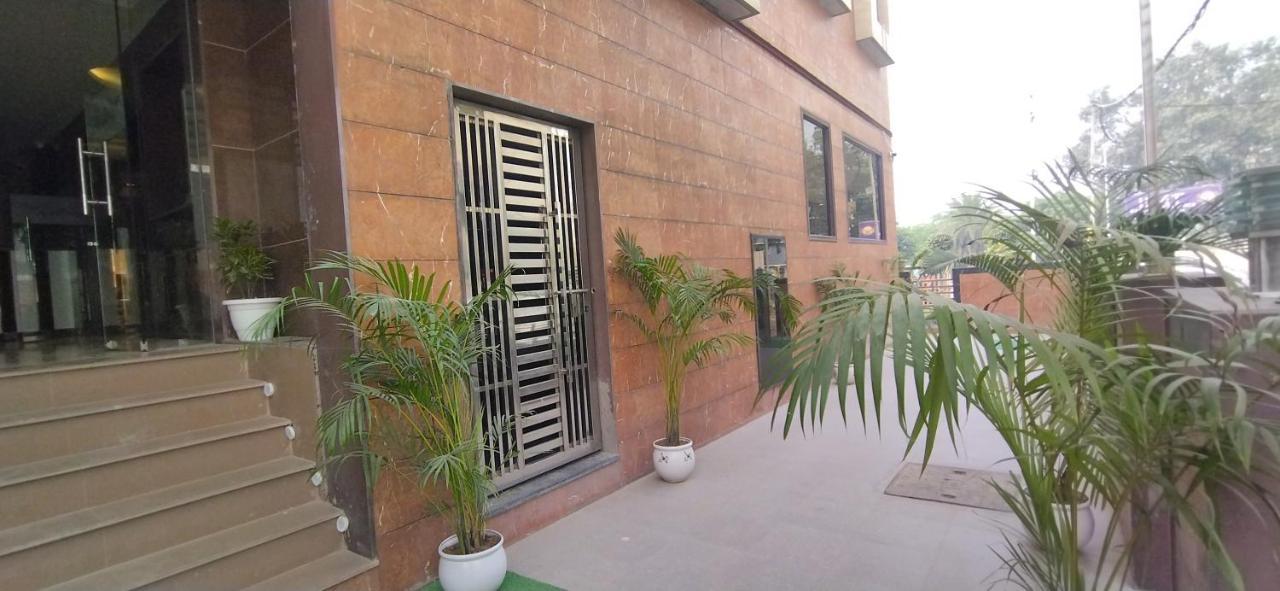 The Dwelling Inn Greater Noida Kültér fotó