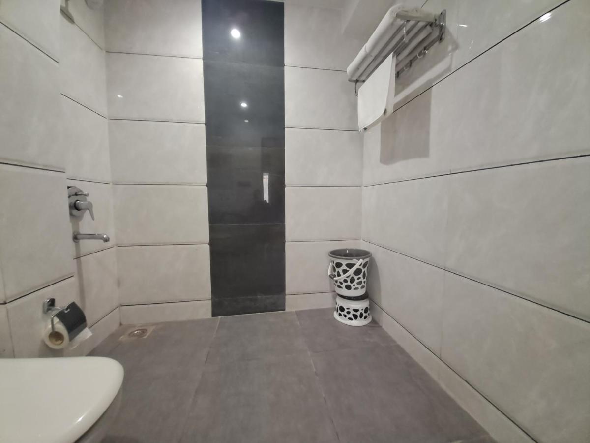 The Dwelling Inn Greater Noida Kültér fotó